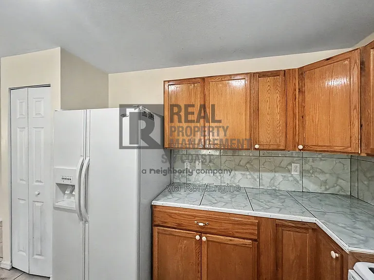 772 Holmes Ave — Photo 10