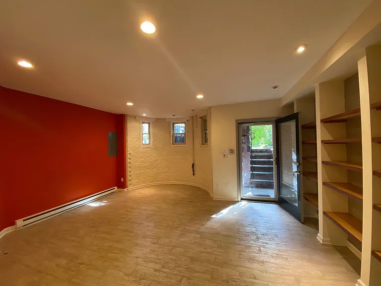 1305 Fairmont St NW #B — Photo 10