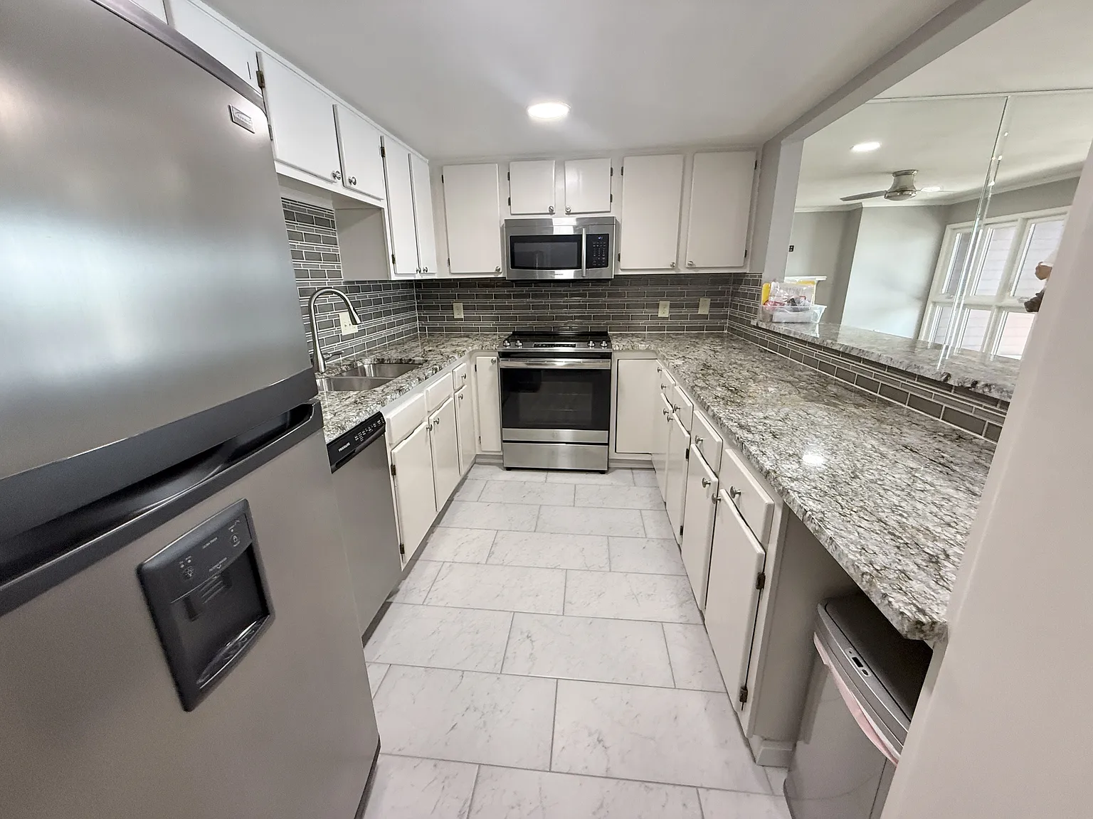 142 Lake Hamilton Drive - 302 — Photo 4