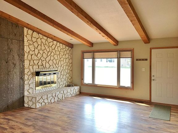 2nd image of 808 Laframboise Dr
