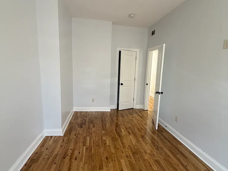 312 Pennsylvania Ave #2 — Photo 17