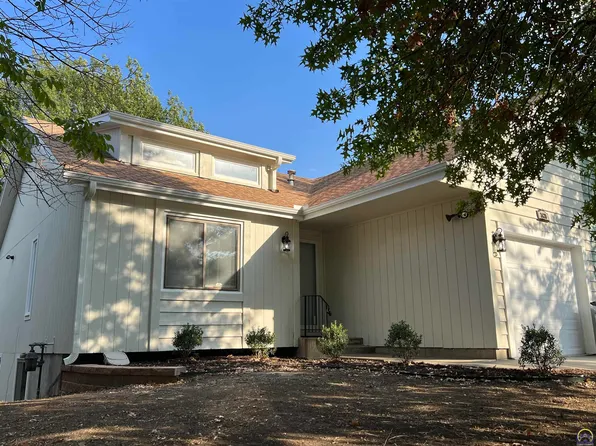 3620 SW Eveningside Dr, Topeka, KS 66614