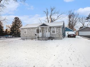 527 S Calumet Ave, Aurora, IL 60506