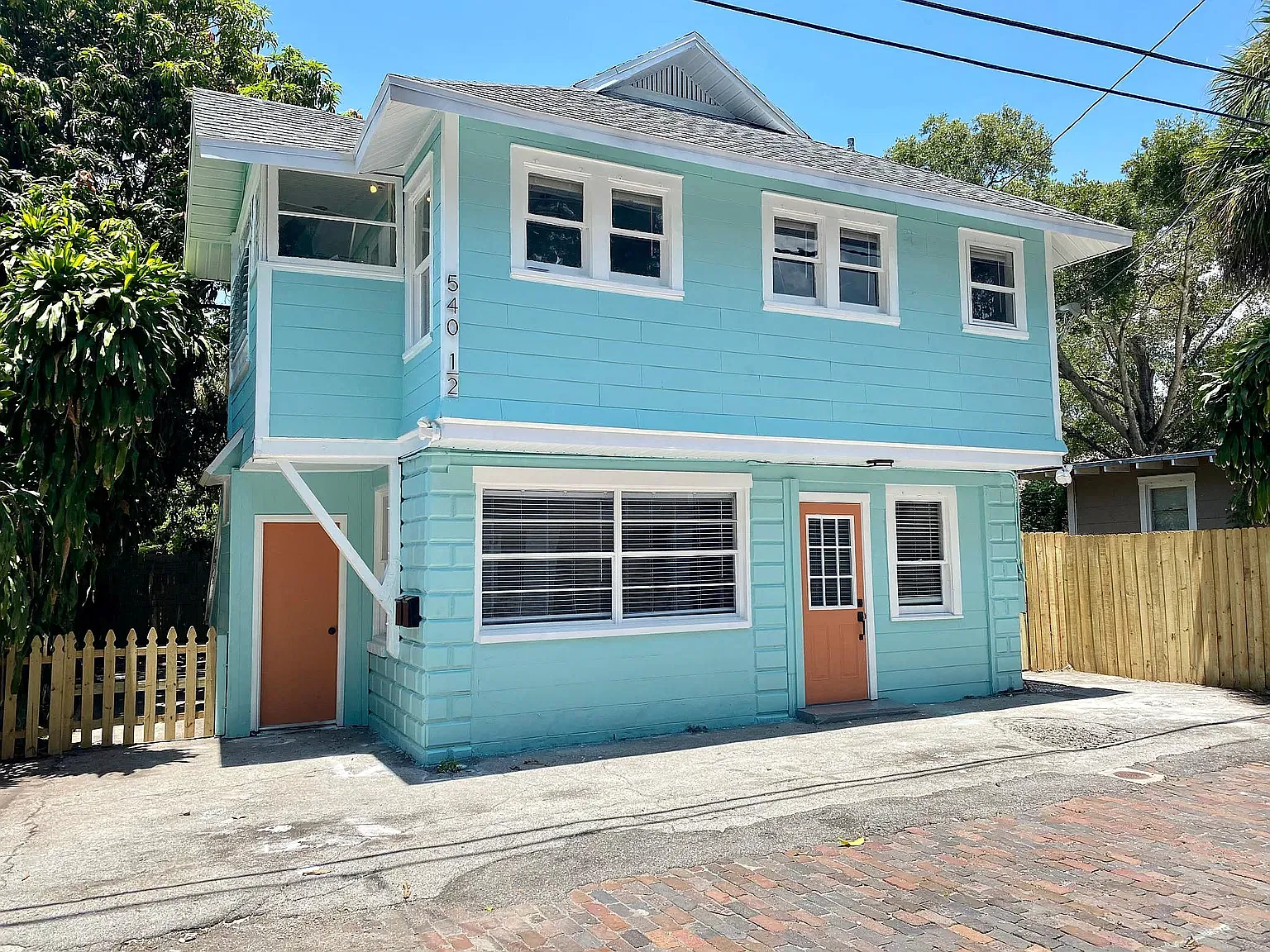 2 bed, 750 sqft, $1,995 — Photo 1