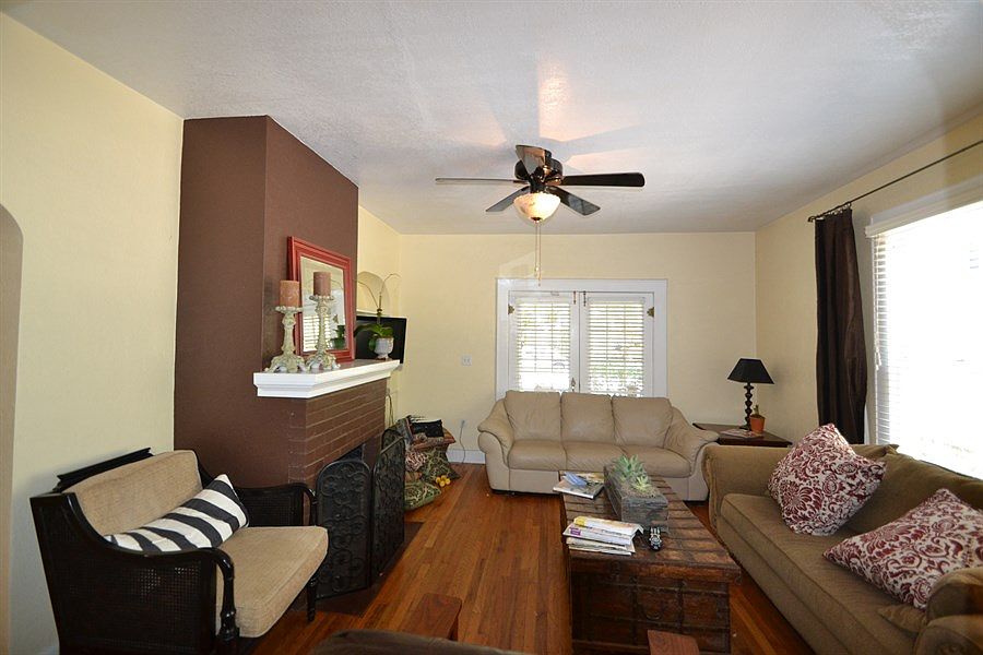 2nd image of 225 Emory Pl