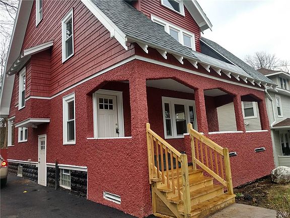 2nd image of 202 Parkway Dr