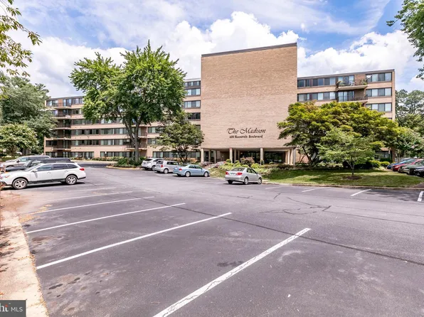 600 Roosevelt Blvd APT G4, Falls Church, VA 22044