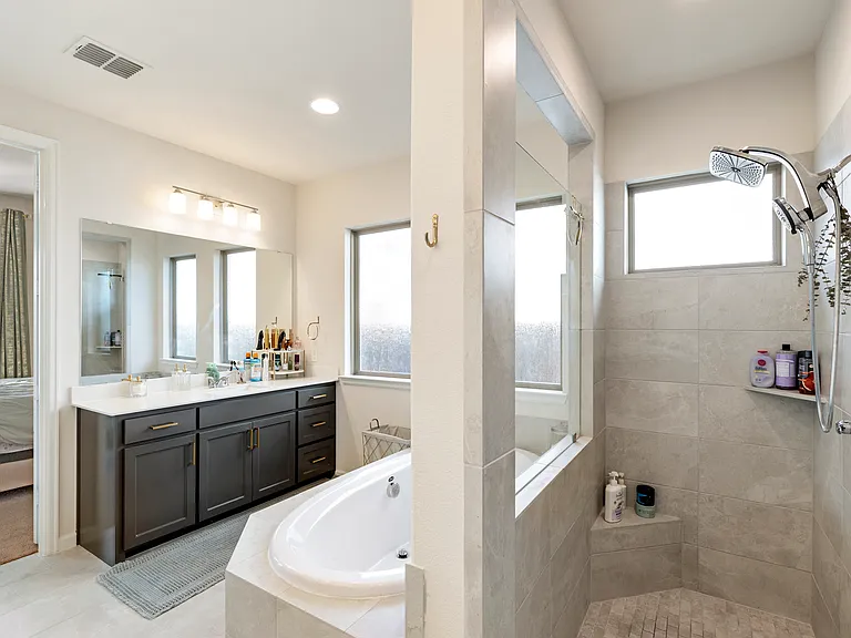 1448 Kingswell Ln — Photo 18