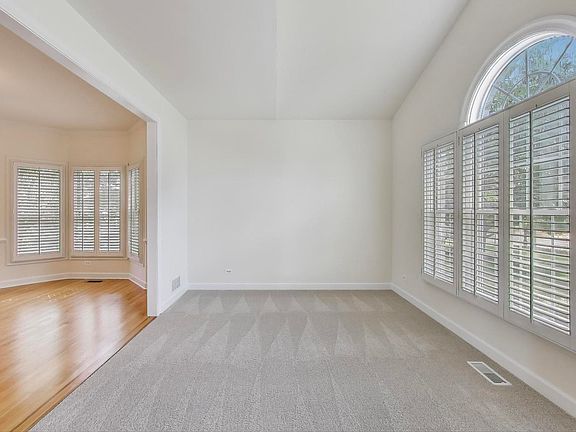3rd image of 642 Lochwood Dr