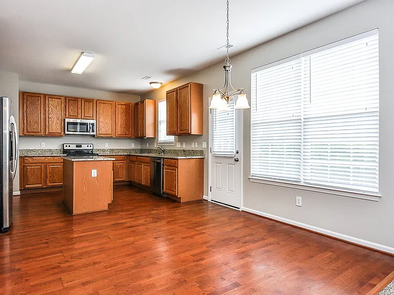 306 Hope Valley Rd — Photo 8