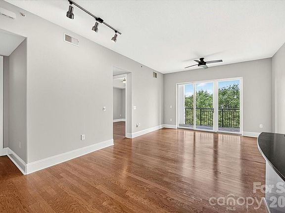 5th image of 4625 Piedmont Row Dr Unit 515