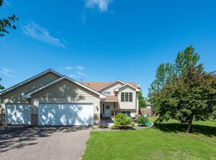 514 Dogwood St SW, Isanti, MN 55040