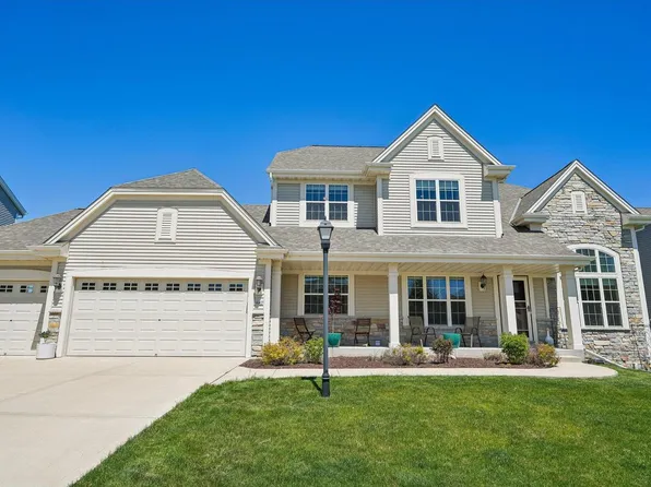 1842 Windrush DRIVE, Grafton, WI 53024
