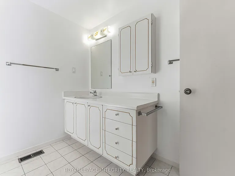 1842 Playfair Dr — Photo 28