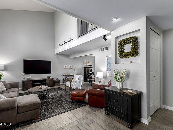 5th image of 963 E DRIFTWOOD Drive