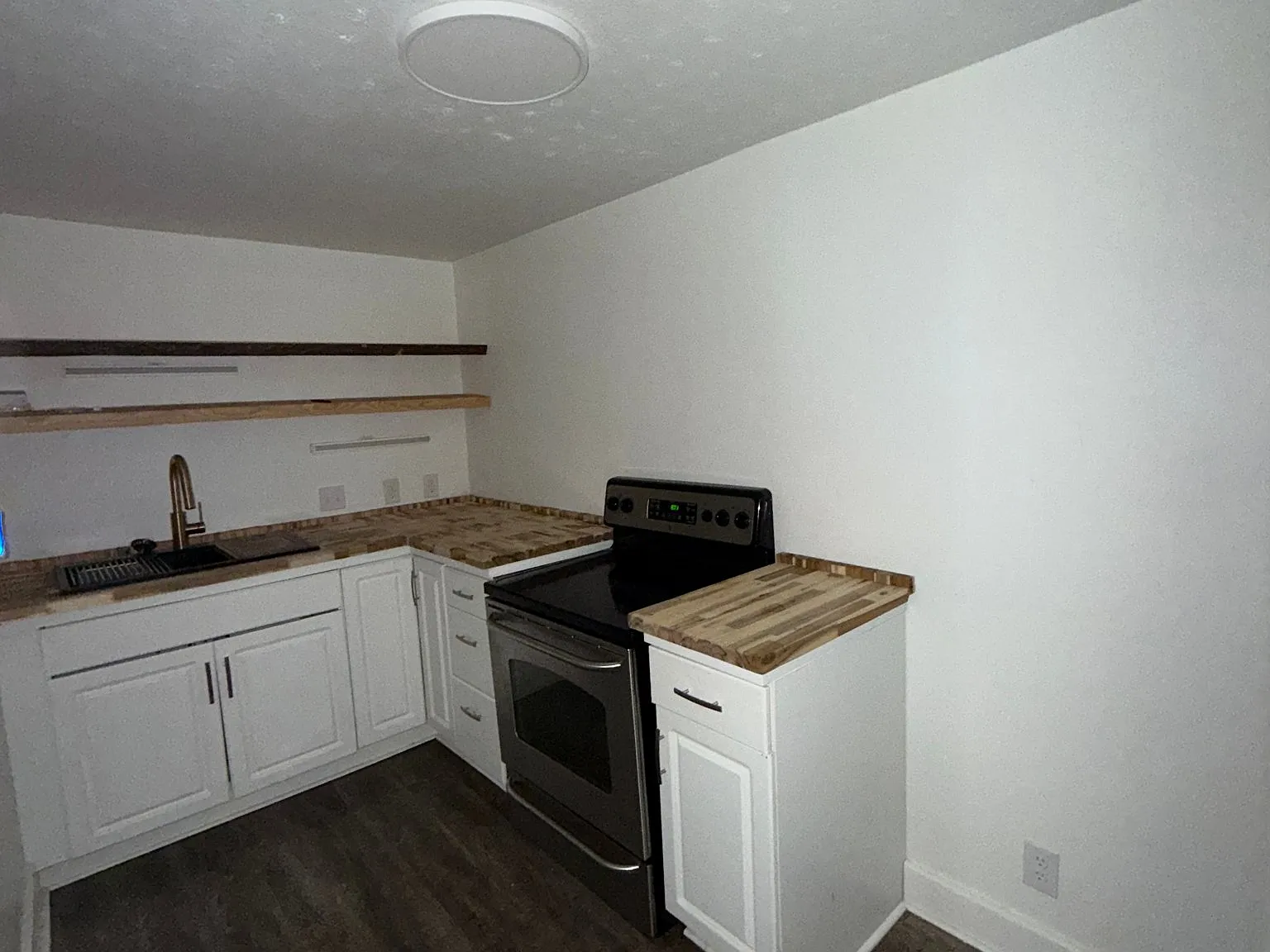 3 Bed 1 Bath House — Photo 4
