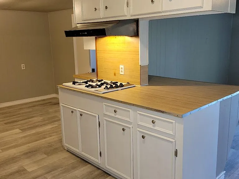 4290 Dallas St — Photo 14