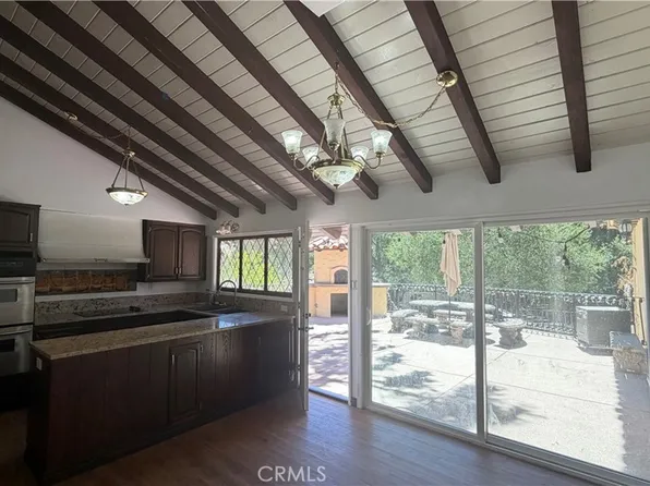 736 Crater Oak Dr, Calabasas, CA 91302