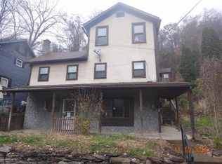 69 W Poplar St, Nanticoke, PA 18634