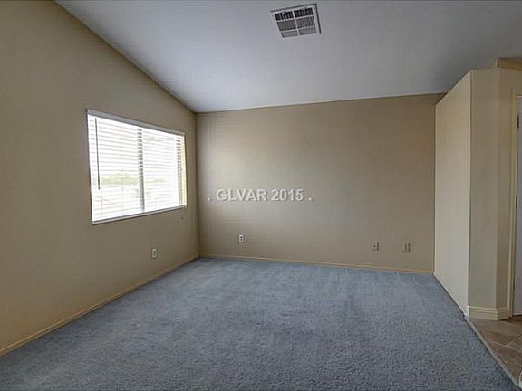 5th image of 8361 Yamhill St