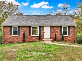 712 Green Valley Ct, Clarksville, TN 37042