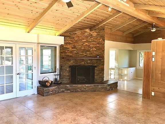 3rd image of 12202 Boulder View Dr