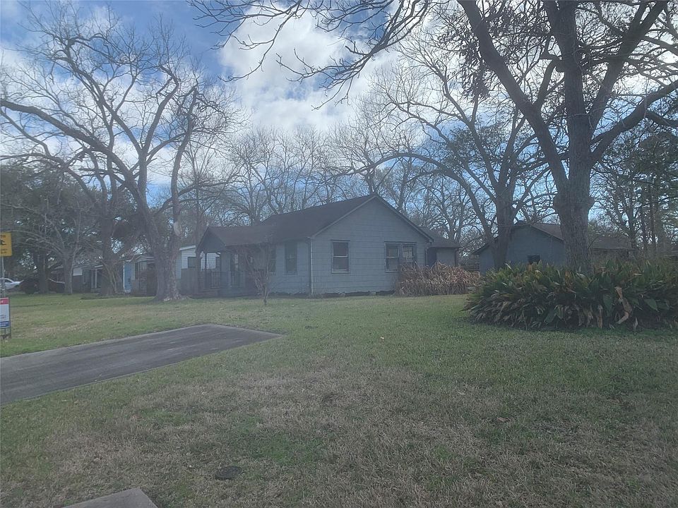 1st image of 401 Oaklawn St