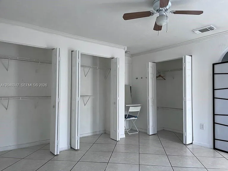 1607 SW 136th Pl #2 — Photo 3