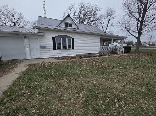 627 Walnut St, Oakwood, OH 45873