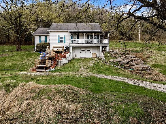 2nd image of 18 Lakeshore Cir