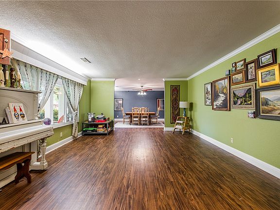 2nd image of 1106 Ranch Dr