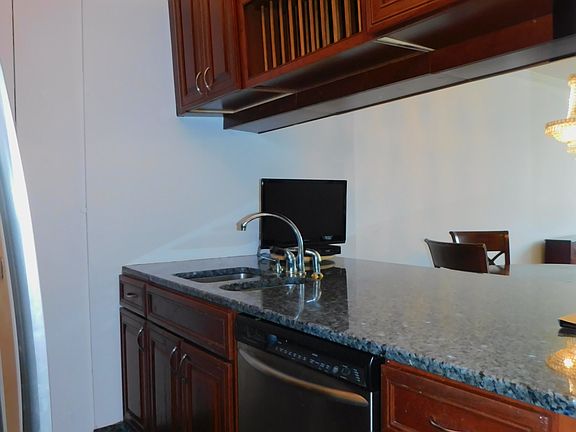 3rd image of 300 Albany St APT 5D