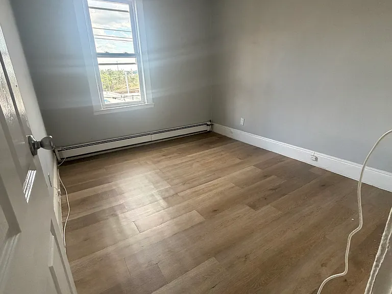 187 Avenue E #4 — Photo 8
