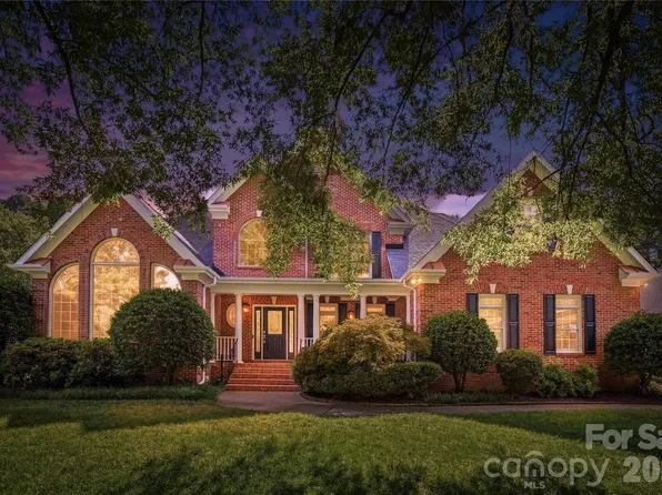 12414 Three Lakes Dr, Charlotte, NC 28277