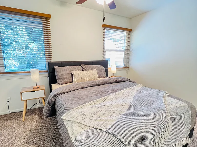 12062 Kathy Ln — Photo 17