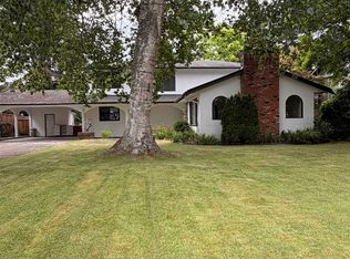 4936 4th Ave, Delta, BC V4M1G3