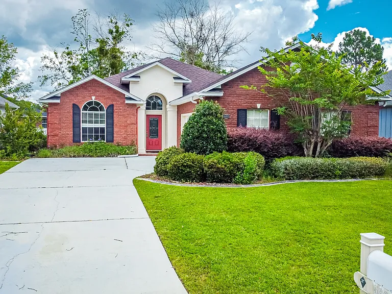 5805 Dunbar Cir — Photo 2
