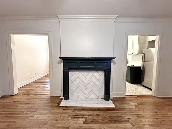 4th image of 807 E Edgemont Ave