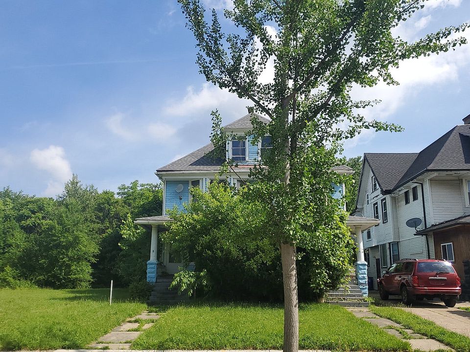 1st image of 10731-33 Lee Ave