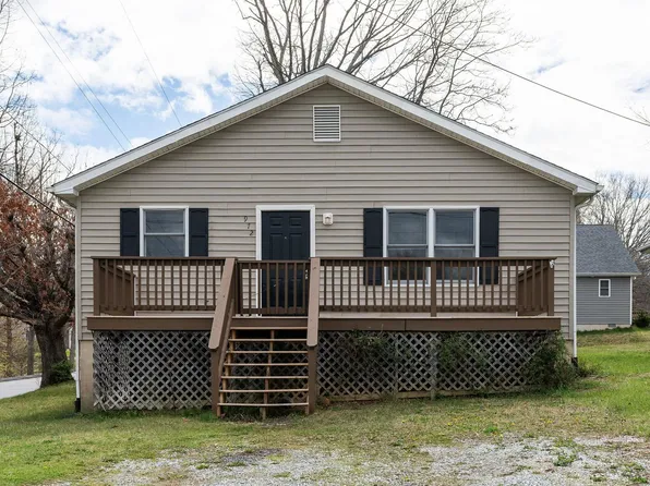972 Glencoe Ave, Waynesboro, VA 22980