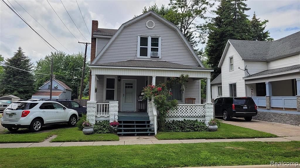921 Stone St, Port Huron, MI 48060 Zillow