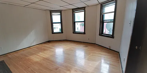 10 Marshall St #2 Photo 1