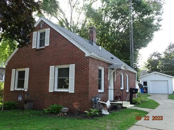 216 East Howard Street, Portage, WI 53901