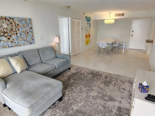 290 174th St APT 1507, Sunny Isles Beach, FL 33160