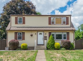 27 Spring Ave, Oakland, NJ 07436