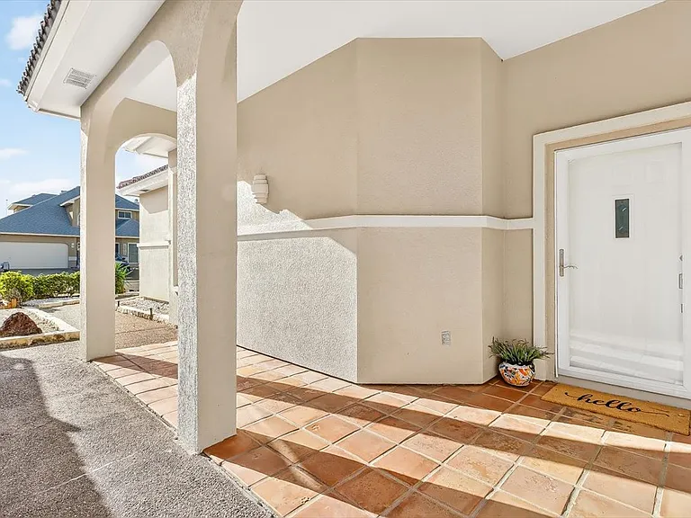 15222 Isla Pinta Ct — Photo 2