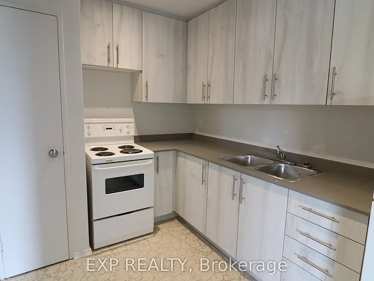 84 2nd St #102 — Photo 2