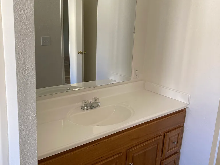 1052 Vale Terrace Dr — Photo 13