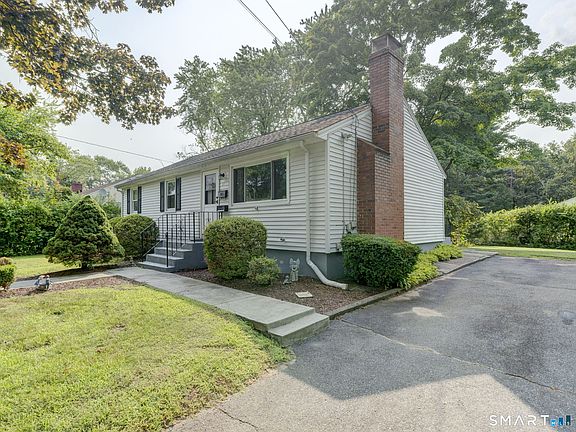 3rd image of 11 Forest Lane