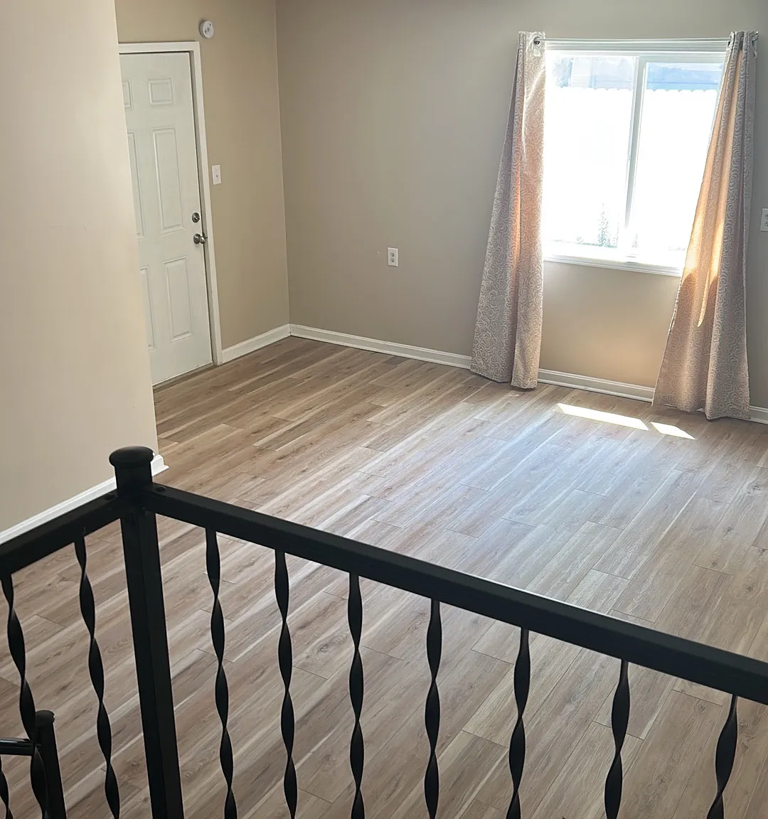 3 bed, 1.5 bath, 1308 sqft, $1,300 — Photo 4